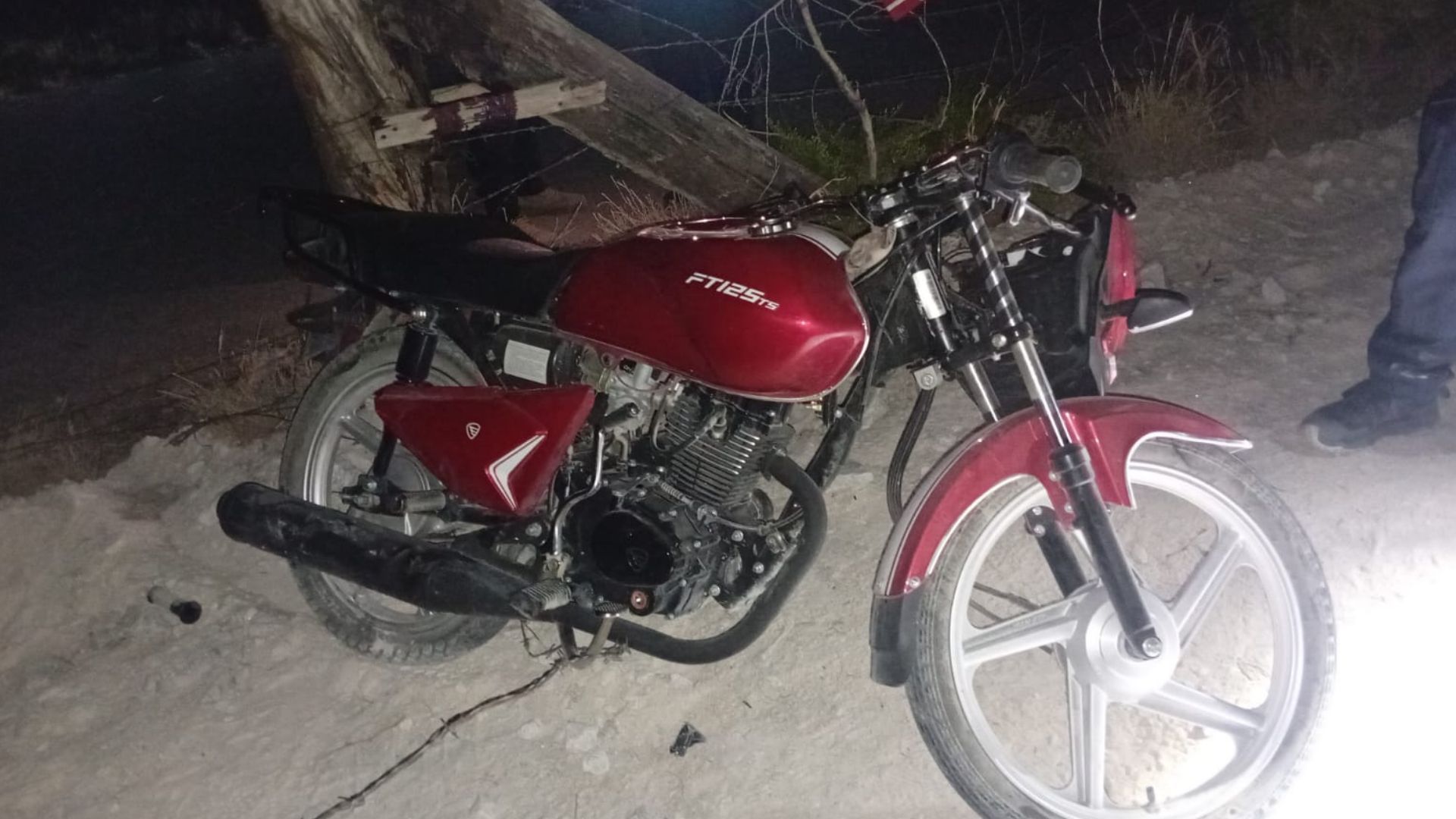 Muere Joven Motociclista al Chocar Contra Cerca de Alambre en Lerdo